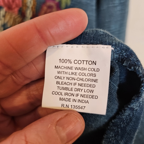 Avani Floral Embroidered V-Neck Oversized Hoodie Sweater Plus Size - Picture 7 of 8